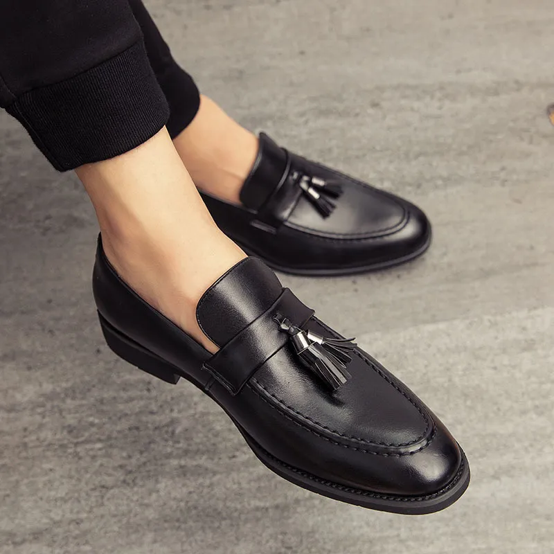 Män Casual Skor Andas Läder Loafers Business Kontorsskor För Herr Kör Mockasiner Bekväma Slip On Tofs Sko 220321