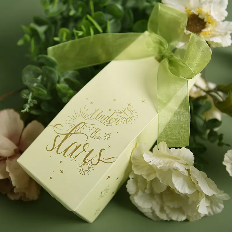 Papier vert Boîtes à bonbons Sac cadeau Boîte cadeau de mariage Baby Shower Favors Fête d'anniversaire Fournitures de Noël Décoration de mariage CX220423