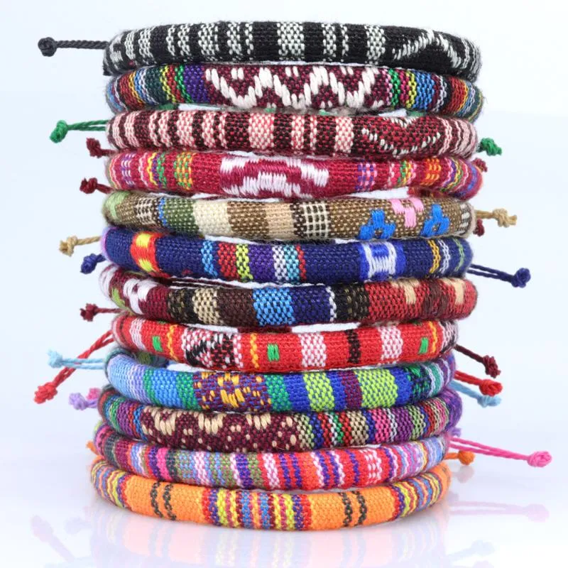 Bracelets de charme Boho Style ethnique Bracelet tissé à la main pour les femmes coloré surfeur amitié cadeau accessoirescharme