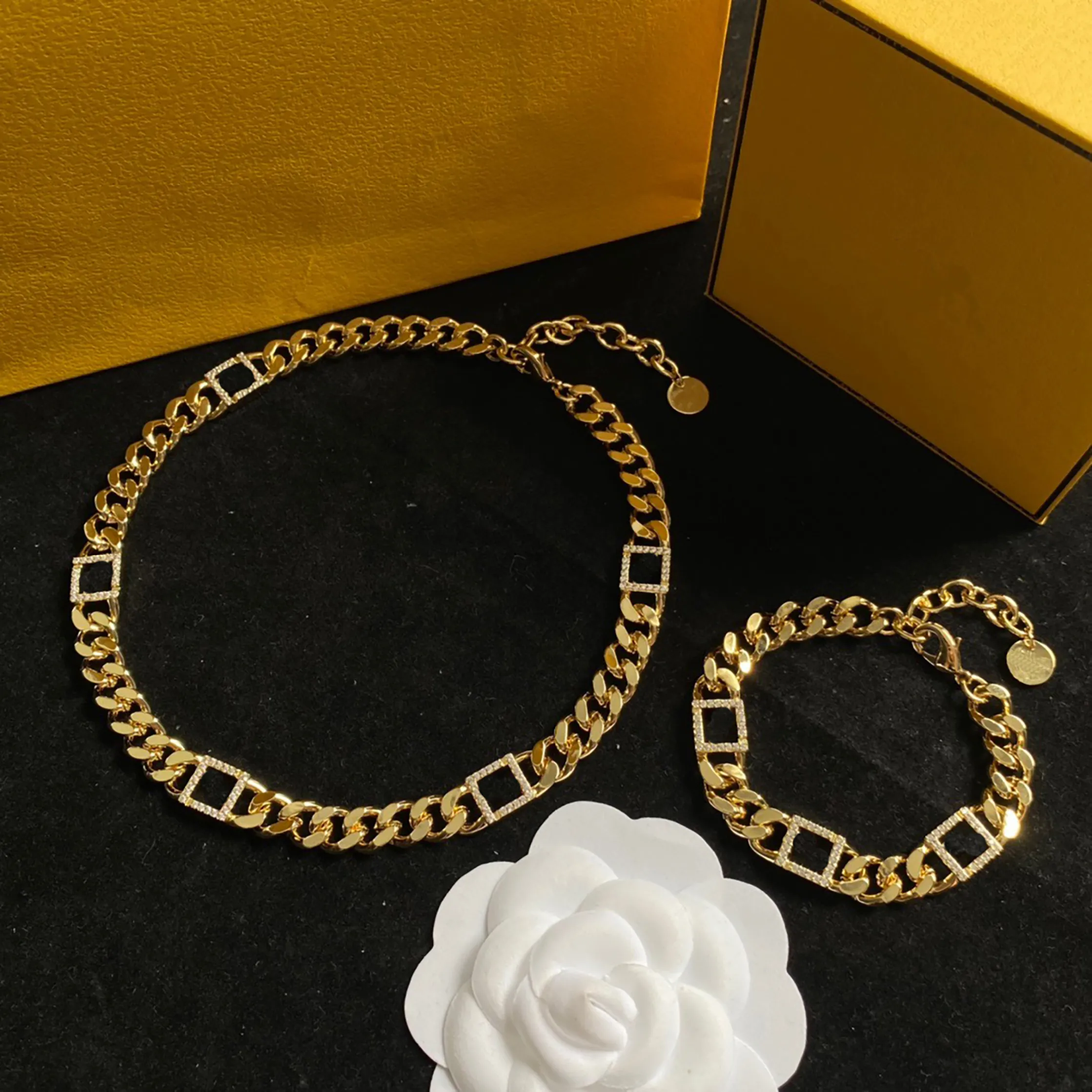 عالية الجودة مصمم القلائد للنساء رسالة الماس الذهب الكوبي سلسلة ربط للرجال هدايا لصديقة الهيب هوب المجوهرات