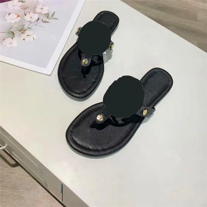 Designer Slippers Holiday Women Sandals Lady Flat Flip Flops Jelly Summer Outdoor Beach Leather Slides Platform Shoes With Box And Dust Bag