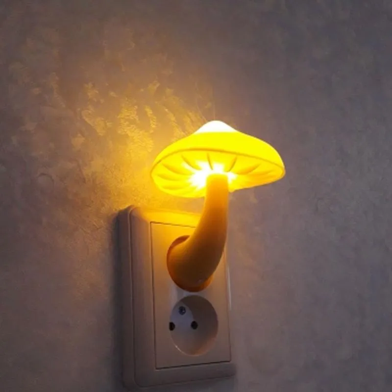 Party Decoration 1pc LED Night Light Mushroom Wall Socket Lamp Eu US Plug Warm Yellow Light-Control Sensor Bedroom Bedside Home Decorationsp