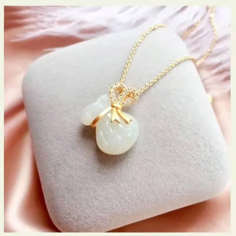 Chaînes collier en titane femme Ins ne se décolore pas Hetian Jade sac pendentif Explosion argent chanceux anniversaire cadeaux chaînes