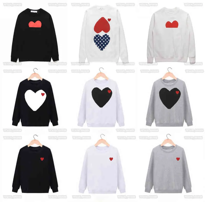 Designer Cdgs Classic Hoodie Fashion Play Little Red Peach Heart Printed Mens And Womens Sweater Round Neck T Shirt