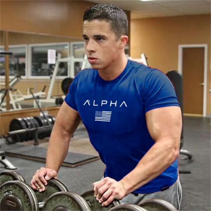 Perakende Erkek Tişört Yeni Fitness Giysileri Tee Tshirt Spor Koşu Eğitimi Hızlı Kuru Kısa Kollu Üstler Gömlekler İçin Gömlek