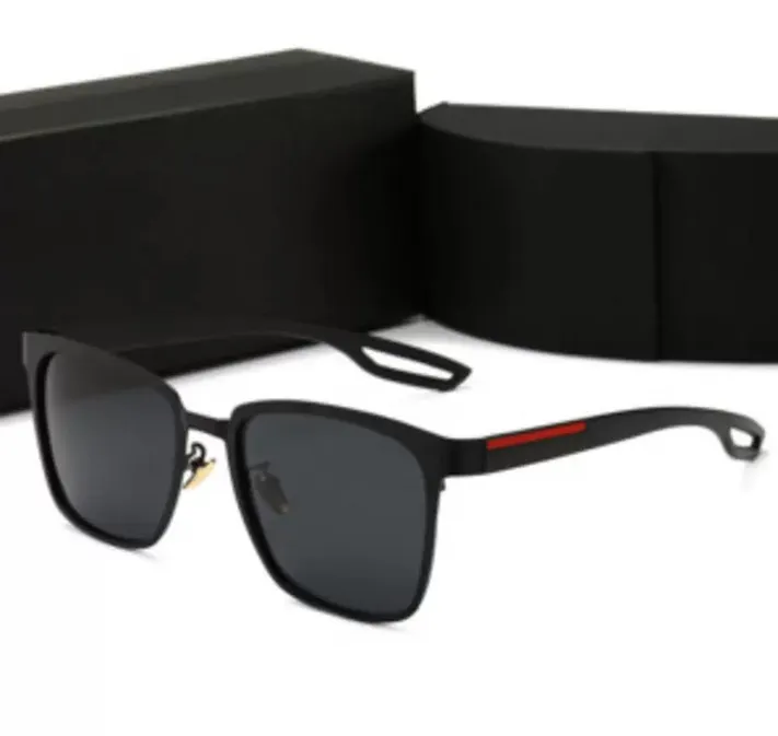 Mens Designer نظارة شمسية النساء الفاخرة Sun Glasses UV400 إطار مربع مطلي العلامة التجارية الرجعية الأزياء المستقطبة