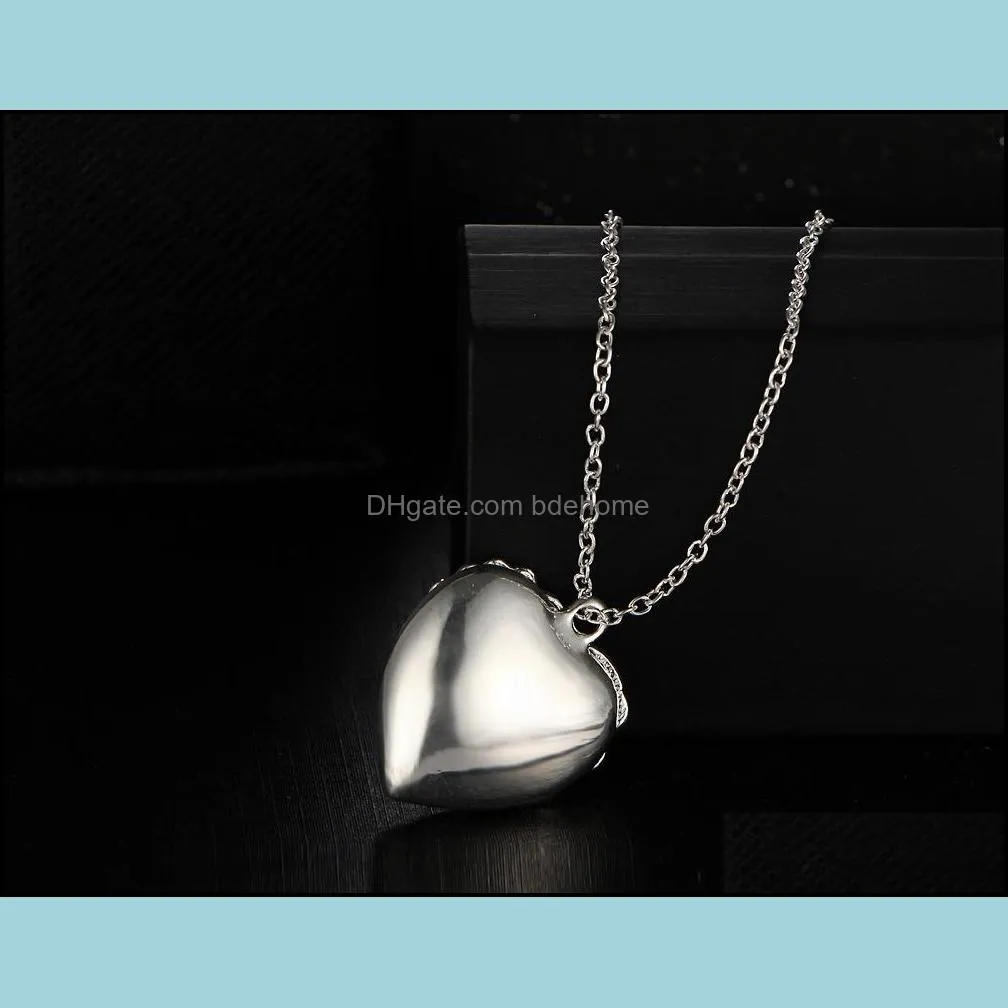 New Glow In the Dark necklace Hollow Heart Luminous pendant necklaces For Wife Girlfriend Daughter Mom Fashion Jewelry Gift