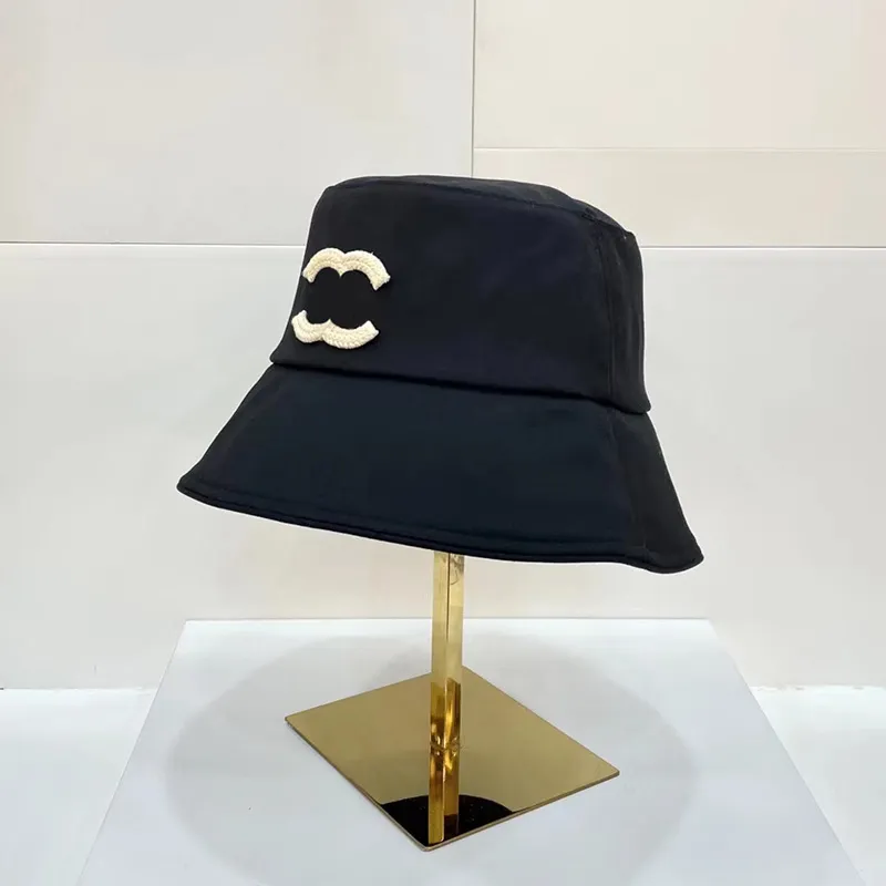 Letni kapelusz typu Bucket mężczyźni designerska czapka dla kobiet luksusowe dopasowane czapki projektanci moda list kapelusze typu BucketﾠCasquette Beanie Bonnet Mens 2203282WU