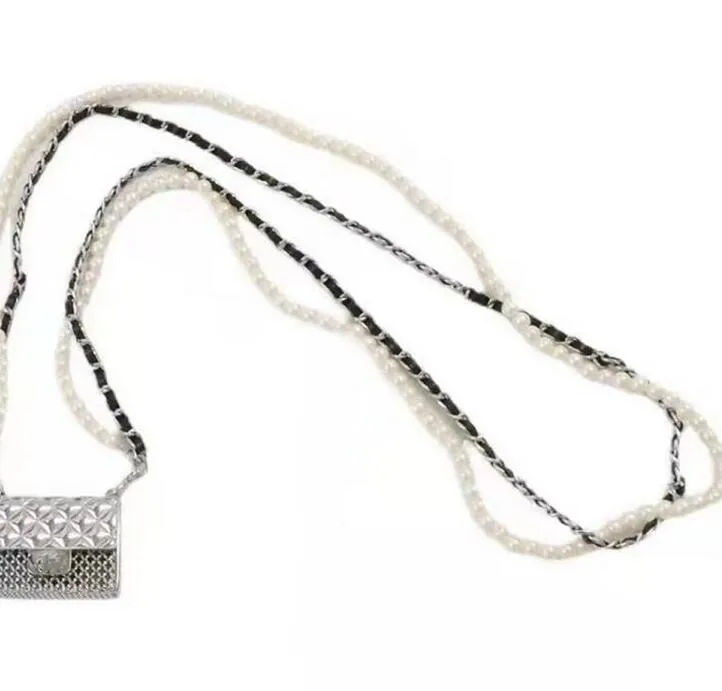 INS Internet Beroemdheid Dezelfde stijl Dametassen Diamant Hol Metaal Mini Decoratief Heuptasje Parelketting Modieus All-Match Small296C