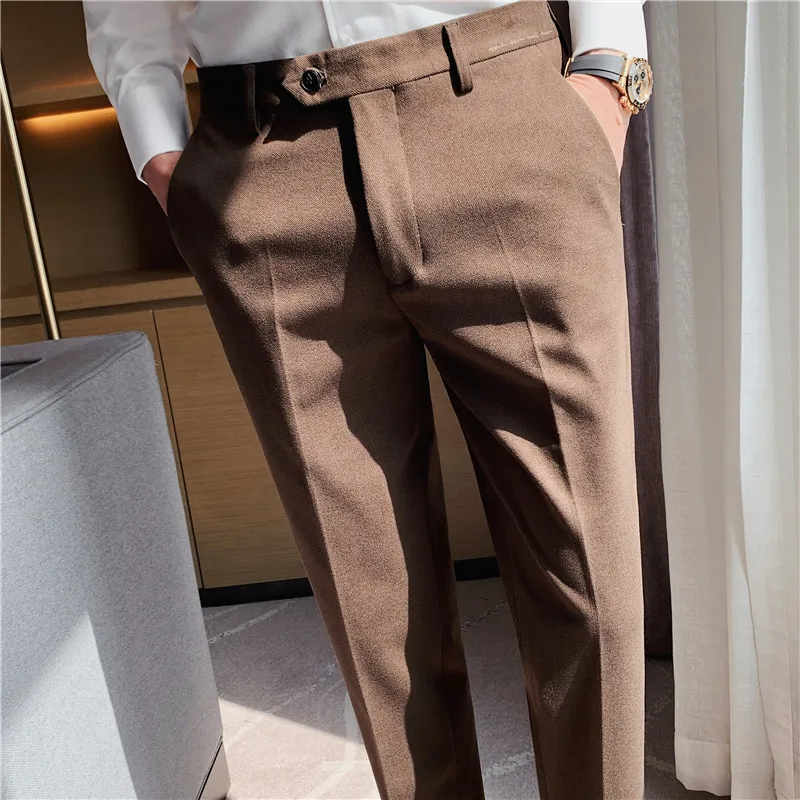 Pantaloni eleganti da lavoro in lana spessa autunno inverno di alta qualità Abbigliamento da uomo Pantaloni da ufficio slim fit in vita semplice con ricamo formale 220402