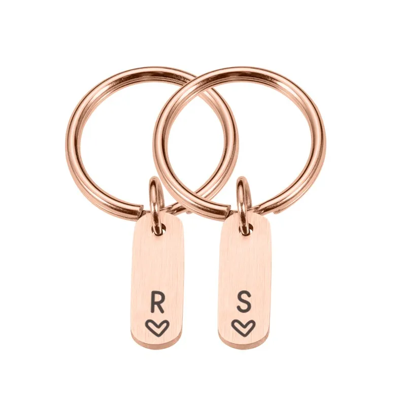 Porte-clés cadeau pour petit ami, initiales personnalisées pour Couple, femmes et hommes, cadeaux de saint-valentin personnalisés pour lui et son amoureux, 2 pièces