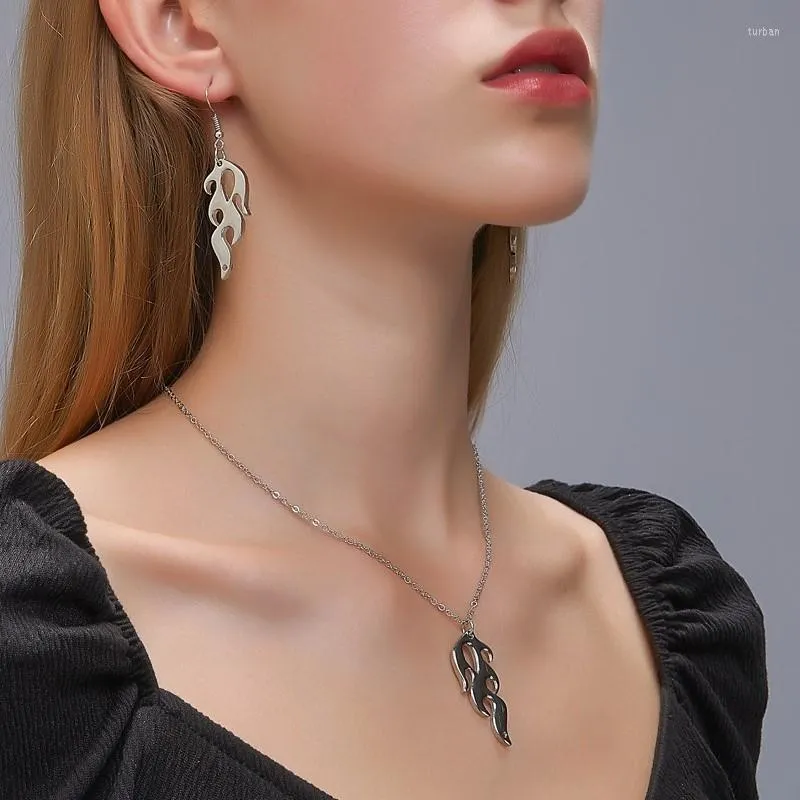 Ohrringe Halskette Mode Flammenform Set f￼r Frauen Hip Hop Punk Style Trendy Jewelry Giftearrings