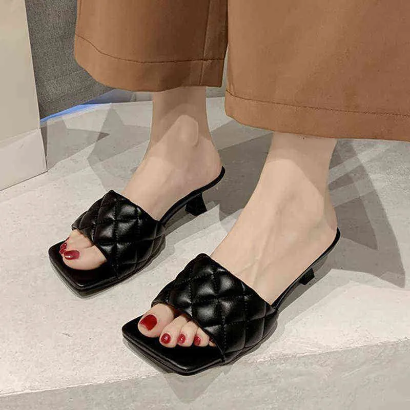 Pantoufles femmes talons hauts résistant à l'usure été bout ouvert couleur unie sandales Stiletto blanc noir luxe bal femme chaussures 220518