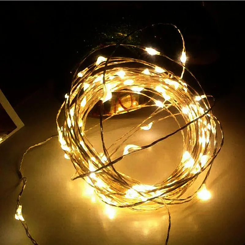 سلاسل 50pcs 10m100leds LED سلسلة ضوء البطارية ملونة الإضاءة العطلات المضادة للماء الديكور في الهواء الطلق