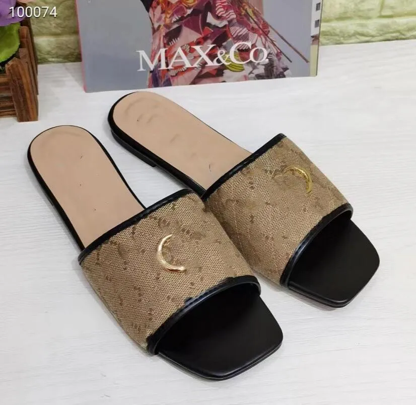 نساء النعال المعدنية مشبك رجعية شقة القاع الصنادل الإناث الصيف 2022GG Classic Comfort Beach Outdoor Ladies Shoes