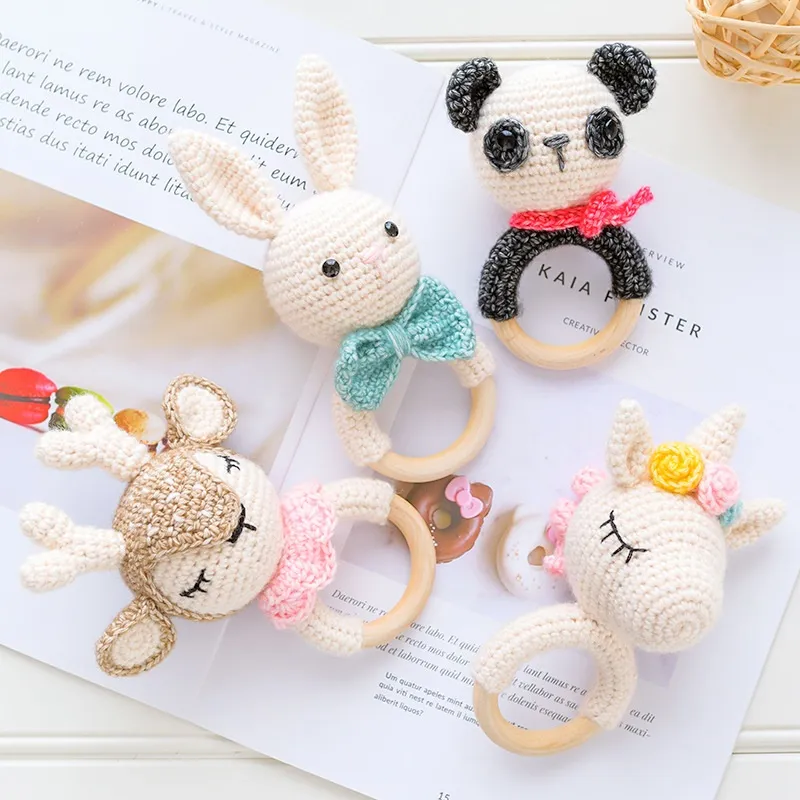 Q20206 cartoon Animal Crochet Teether Baby Toy Rattle Forest Friends Amigurumi on Natural Wooden Teething Ring Rattle New Born Photography