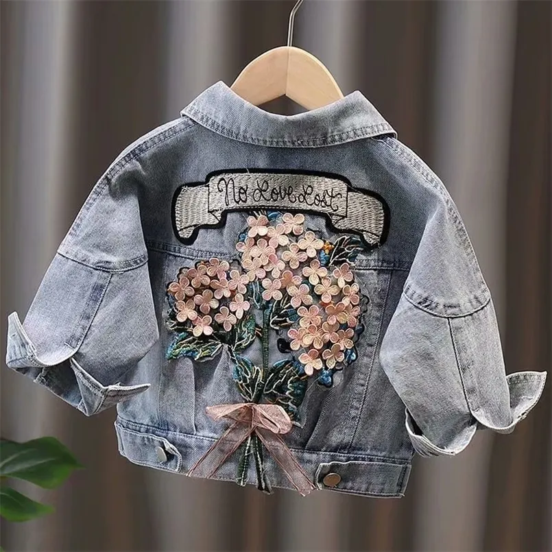 Denim voor meisjes baby bloem borduurwerk jassen lente herfst mode kind kinderen uit het derweergeslagen jeans jassen Jean 220815