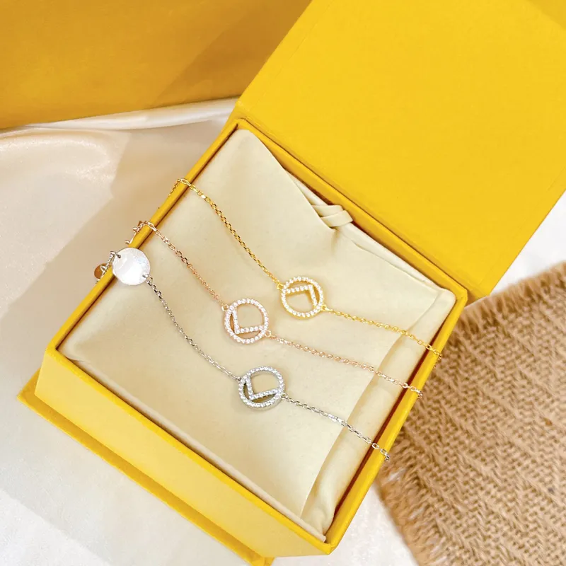 Pulsera de diseñador para mujeres Diamantes Diseñadores Diamantes Joya Cadena de oro Tobogán de lujo Pulseras de amor de plata con caja Heanpok 22051802R
