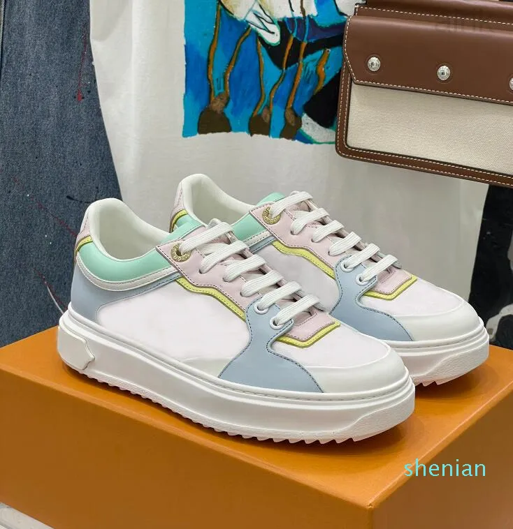 2022-Designer Sneakers di lusso Scarpe casual da donna Morbida pelle di agnello goffrata Pelle di vitello da donna Modello imbottito bianco Trend Stile retrò 35-40