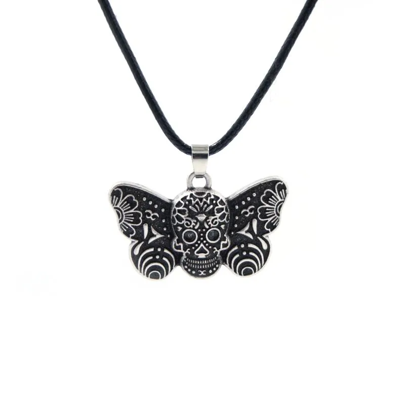 Anhänger Halsketten Motte Totenkopf Mystischer Kreis Esoterisches Symbol Heilige Geometrie Zeichen des Mondes Gothic Schmetterling Halskette