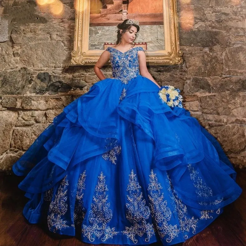 Vestidos de 15 Anos 2024 Królewskie Niebieskie sukienki Quinceanera Ruffle koronkowe aplikacje Słodka 16 urodzin suknie