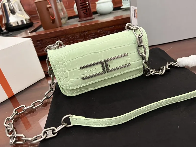 Cute designer bags 2025