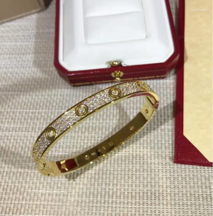 Designer Bangle Armband för par Vintage Style Banquet Party Wedding Jewelry Engagement Gift 2022 Trum22