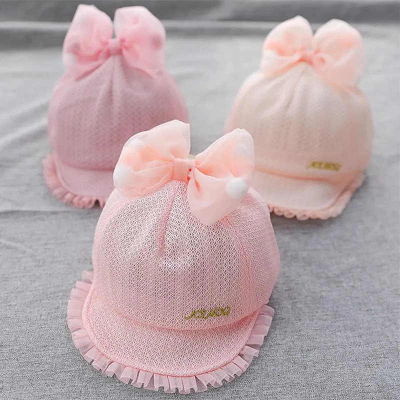 Casquettes Chapeaux Bébé Fille D'été Maille Casquette De Baseball Grand Arc Boule De Poils Né Mignon Infantile Visière Soleil HatCaps