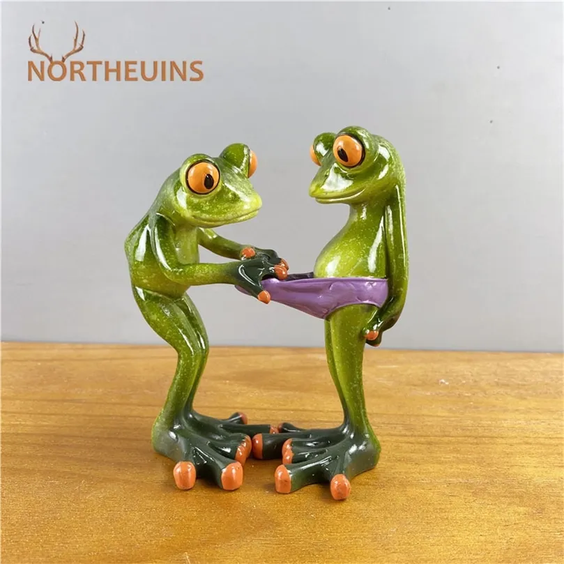 NORTHEUINS Resin Leggy Couple Frog Figurine Modern Creative Wedding Animal Statue for Interior Home Desktop Decor Accessories 220423