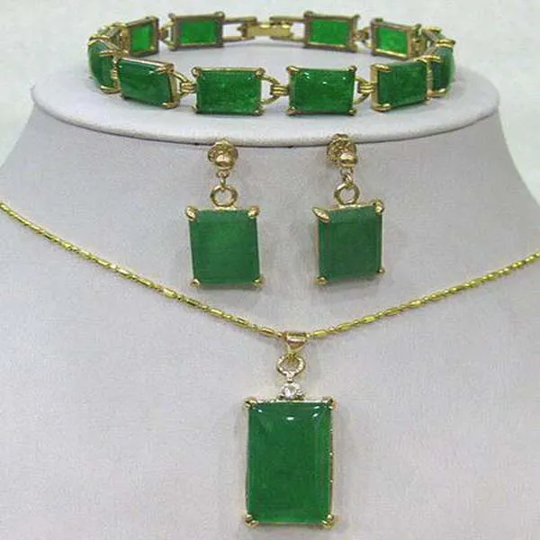 Bracelet de jade vert chaud / boucles d'oreilles / collier Jewelry Pendant Set AAA