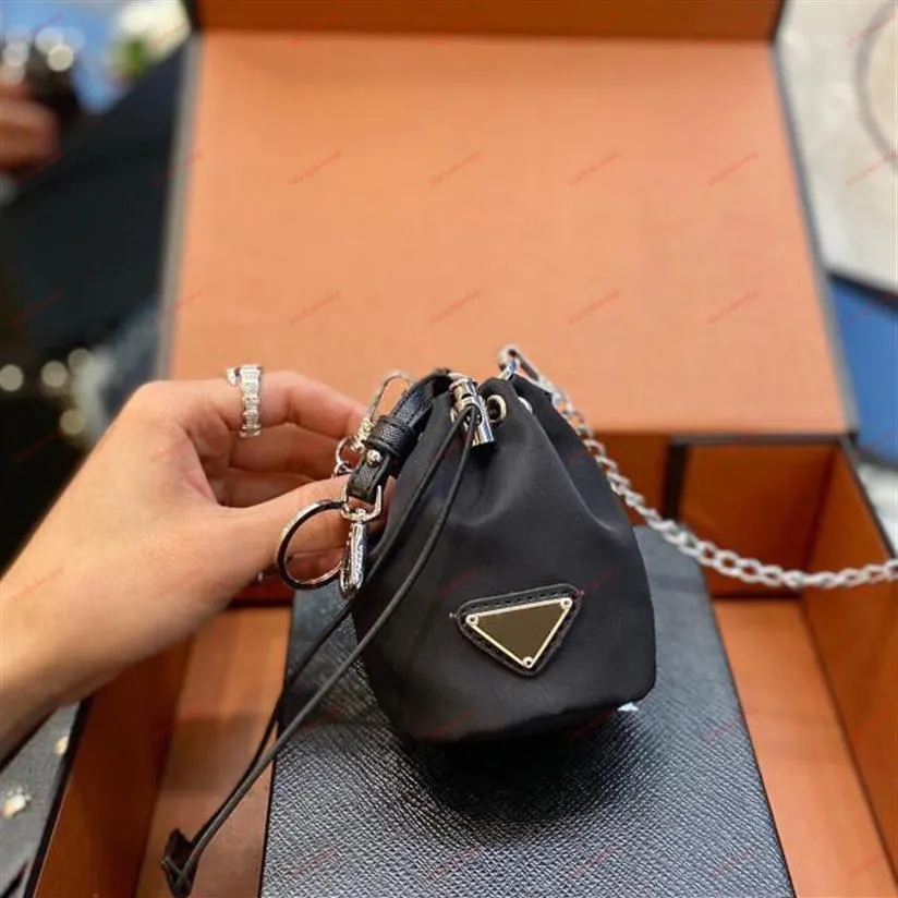 2022 New luxury Triangle cute black coin purse Men's and Women's Styles Zipper Nylon Wallet Casual Clutch Wallets Card t287a