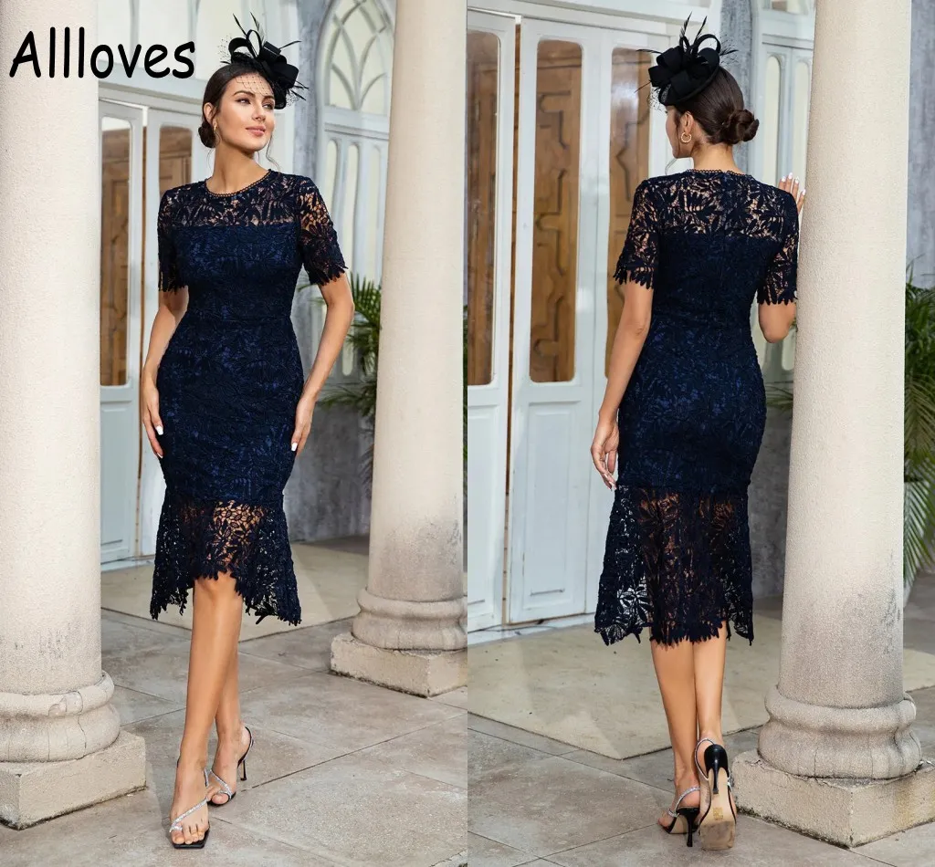 Lace Navy Mother Blue of the Bride Dresses Juvel Neck Kort ärm Stylish Trumpet Hi-Lo Prom Party Gowns For Women Kne Length Formal Midi Dress Classic CL0466