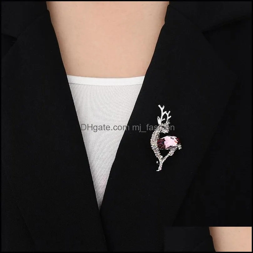 Women Fashion Silver Shiny Crystal Cute Deer Reindeer Brooch For Lady Party Brooches Pins Gift Jewelry