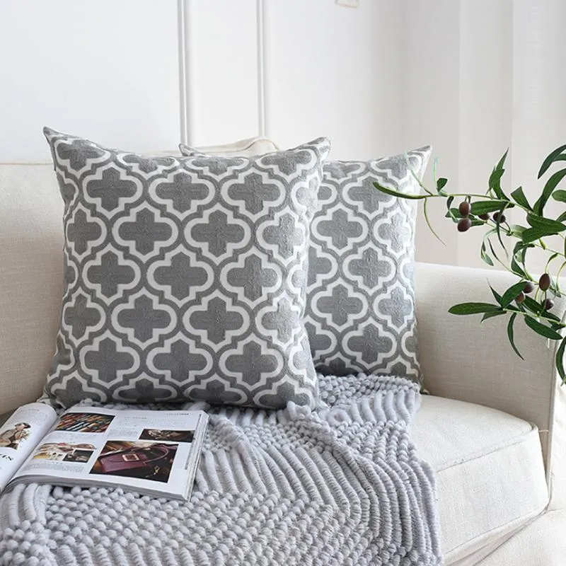 クッション/装飾的な枕ノルディックスタイル刺繍クッションカバーグレーの幾何学的キャンバススクエア装飾枕ホーム装飾ソファー