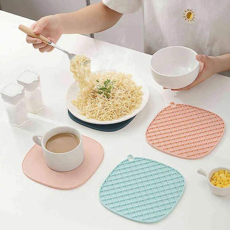 1 PC TPR Placemats Waterdichte oliebestendig Westelijke tafelblokken Tasjes Massieve kleur Non Slip Bowl Mat Keuken Accessorie