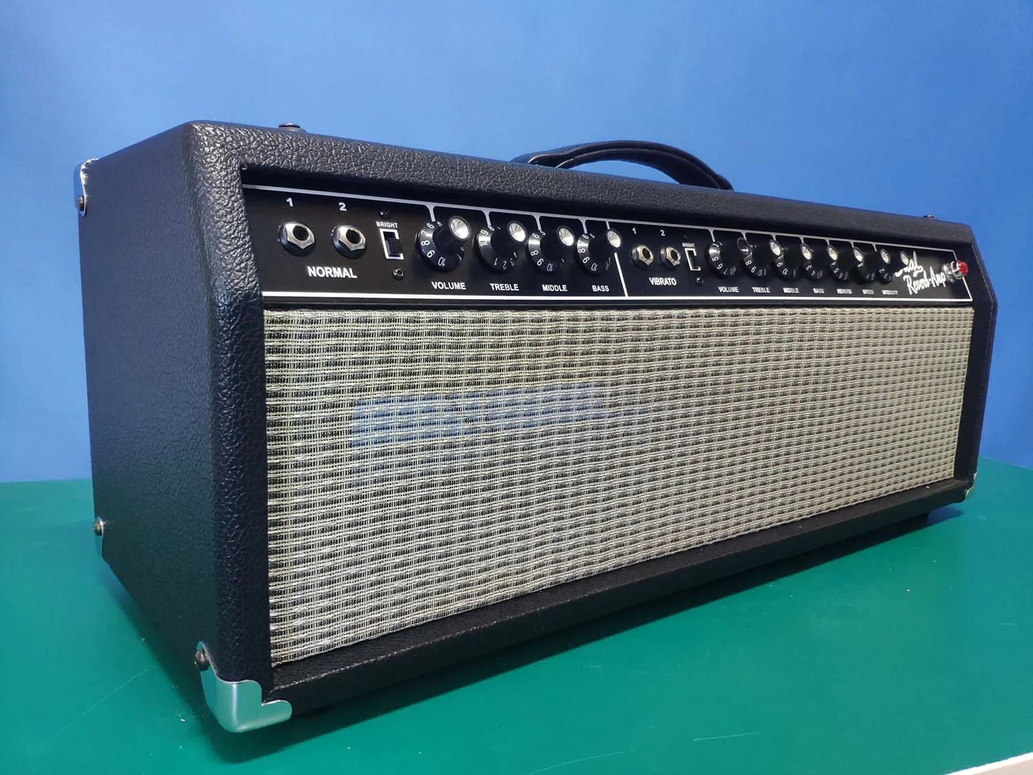 Пользовательские точко-точек припоя при паянке Twin Reverb 100W AMP Head 100W без трубок