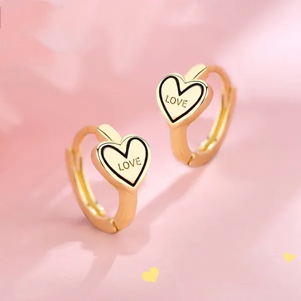 Love Heart Earrings Hoop Huggie Female Korean Elegant Ear Buckle Letter Stud örhängen för kvinnor Fashion Jewelry