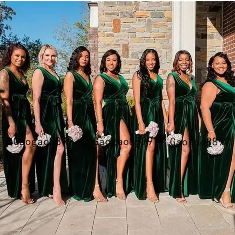 Gorgeous fall velvet Emerald green Bridesmaid Dresses modest Maid Of Honor Gowns sexy high split Fashion v neck Formal Party Dress Plus Size