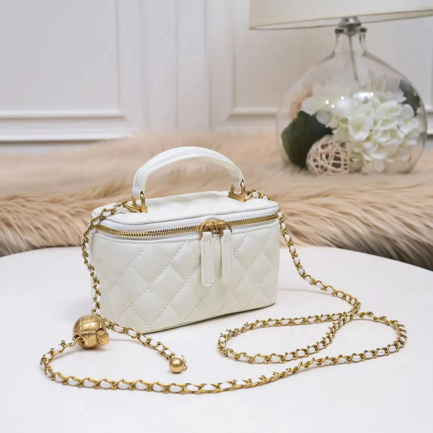 5A top women`s handbag sheepskin handbag fashion gold chain flip zipper wallet cross designer handbag luxury cosmetic bags