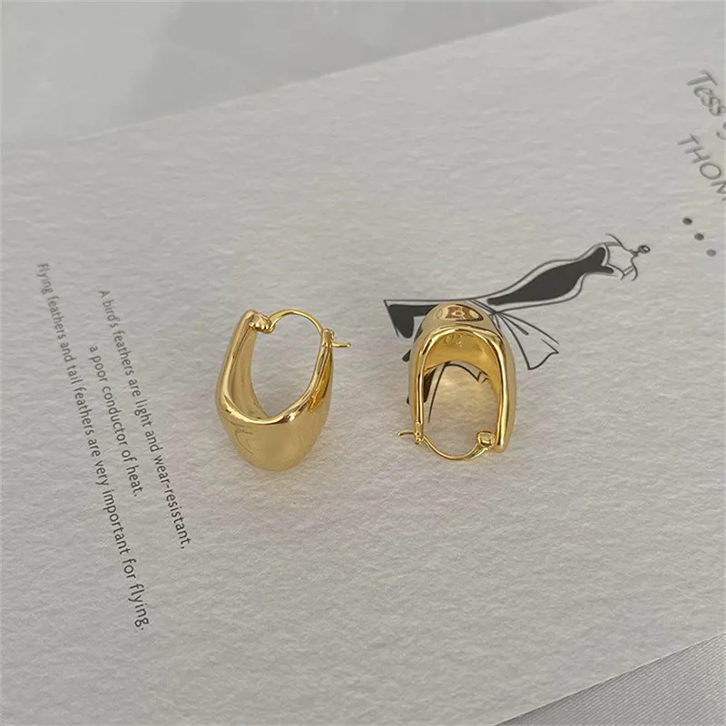 Goutte d'eau française Boucle d'oreille créative Boucles d'oreilles Stud Femme Design Modèles de passerelle Niche All-Match Mode Bijoux Accessoires