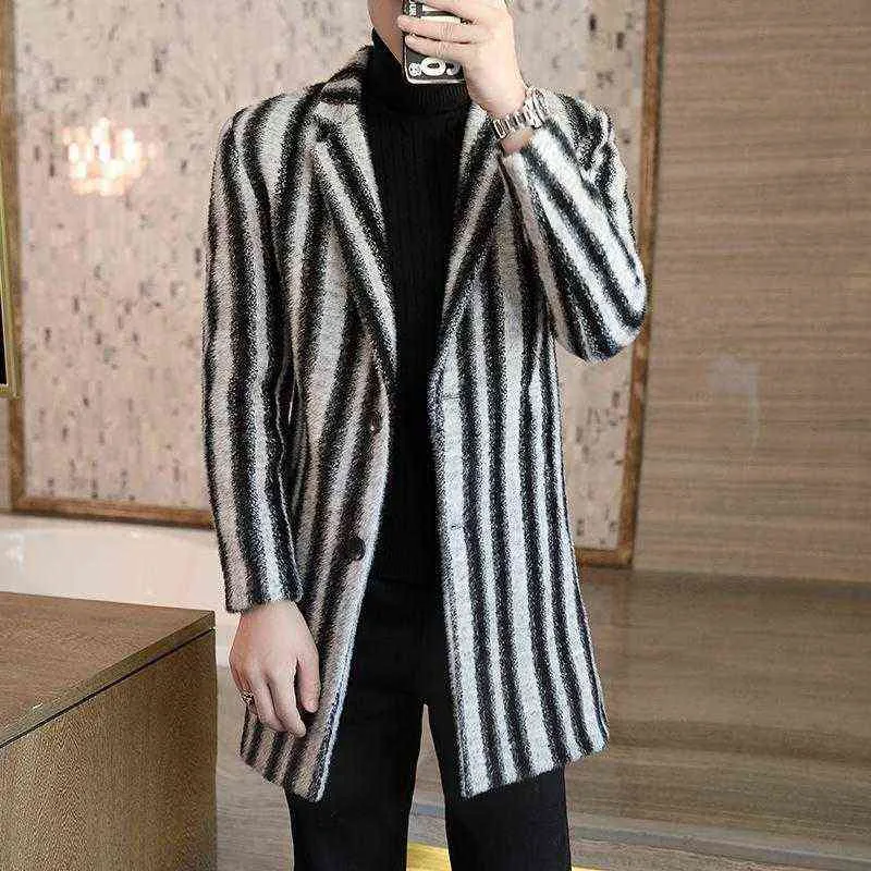 Mäns långa ullrock 2021 Autumn Winter Mens Fashion Business Casual Striped Thick Warm British Style Slim Trench Jacket Wool Blends T220810