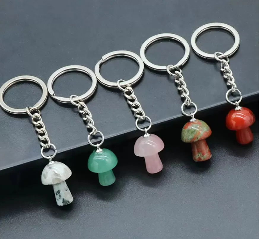 Natuursteen Key Ketting Ring Ring Mushroom Keychains Leuk mini -standbeeld Charms Keychain Hanger Mooie sleutelhanger voor MKI Car Bag Ornament