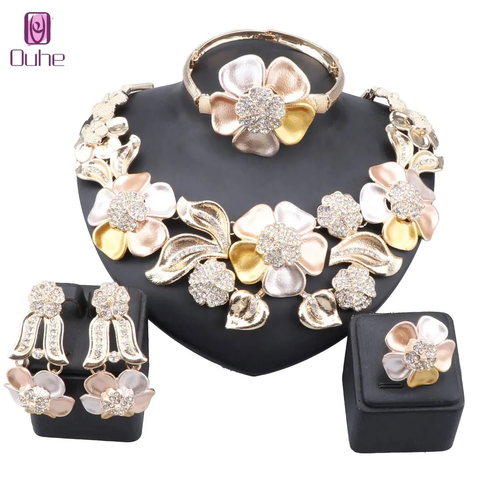 Fashion Bridal Crystal Flower smyckesuppsättningar för kvinnor Dubai Gold Color Halsbandörhängen Bangle Ring Wedding Jewelry Set