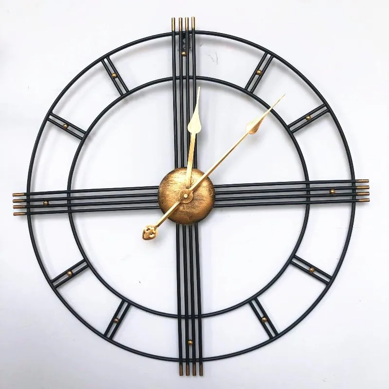 Duvar Saatleri Lüks Vintage Saat Eşsiz Nordic Gold Metal Yuvarlak Kuvars Yaratıcı Eller Saldırma Odası Saat Dekorasyonu AG50ZBWALL