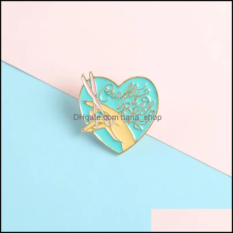 Heart Shape Love Scissors Hand Enamel Brooch Alloy Badge Cartoon Creative Denim Clothes Bag Pin Cute Sweet Jewelry Accessories
