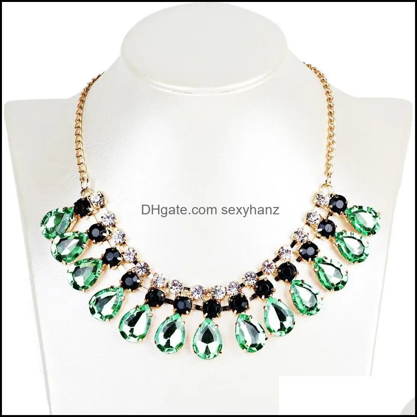 Vintage Green Crystal Statement Pendant Necklace Collar Resin Stone Antique Bib Choker Necklaces Jewelry For Women