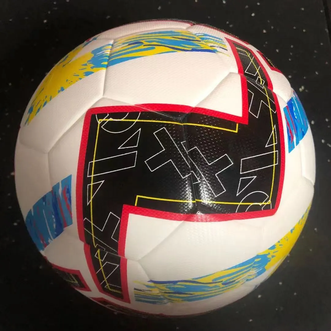 Nouveau La Liga 22 23 Bundesliga League Match Ballons de football 2022 2023 Derbystar Merlin ACC Football Jeu de résistance au dérapage des particules train256y