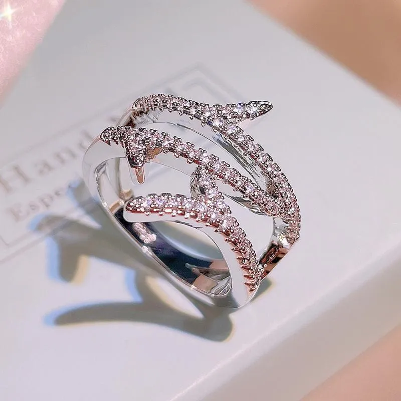 Pierścienie klastrowe luksusowy srebrny kolor liści inkrustowany palec cyrkonowy dla kobiet dziewczyny