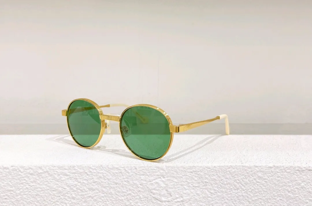 Vintage Red and Green French Sunglasses - MRS Couture