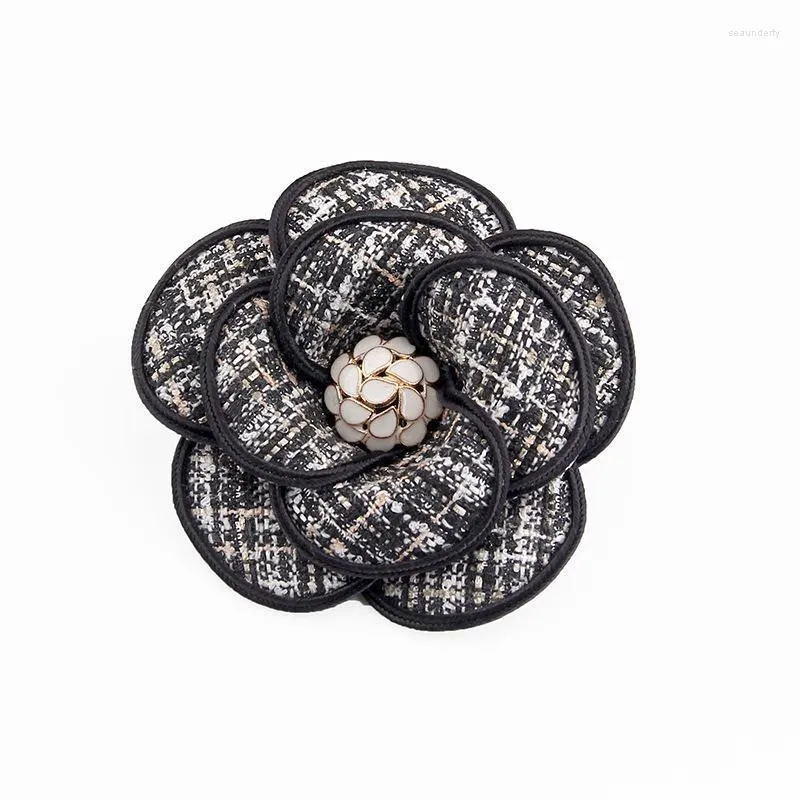 Broches haut de gamme Vintage tissu fleur de camélia pour femmes mode costume Cardigan revers Corsage Badge bijoux cadeaux Seau22